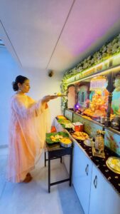 Actress Manisha Koirala HD Photos and Wallpapers January 2025