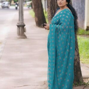 Actress Manju Pathrose HD Photos and Wallpapers December 2024