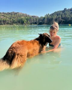 Actress María Gómez HD Instagram Photos and Wallpapers August 2024