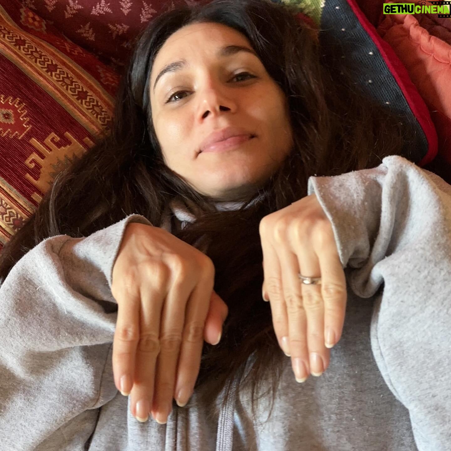 Mariela Garriga - 1.7K Likes - Gracias a la vida, que me ha dado tanto este año 🎶 ✨💖 The unexpected things are the best, especially when you have the love of your family and the support from everyone around you. I feel a lot of gratitude for what has happened to me this year and for all the people I’ve met along the way, some of whom I can now call friends. Thank you to everyone for making the past year so magical. Love you all ✨💕
#bday