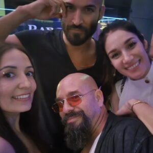 Mariela Garriga Instagram - That’s another wrap for me this year. What to say about this project? I don’t feel like I worked this entire month on the movie @laregladeosha_film because the entire team, both in front of and behind the camera, made this time on set feel like a dream—a sweet game where we were all players. We became a very close family in such a short time! This is why I love making films; we come together to create something special and original for the audience to enjoy afterward. Thank you to all of you who supported me this month and welcomed me into the Osha family with open arms. I love you all, and you’ll be forever in my heart. I hope our paths cross again. See you at the premiere. Big hug. Mariela/Belén 💕🎉🎬 Eskerrik asko
#bilbaocity #moviemaking #laregladeosha