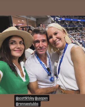 Marika Domińczyk Instagram - What a week! Thank you @shondarhimes for an epic time at the @usopen. When the #scandal #family get together it’s always #magic. So many pictures , will be posting this for awhile 😂 love you all. @scottkfoley @ktqlowes @shappyshaps @linnysuelowy @jeffperryreal @bellamyyoung @tonygoldwyn @lynpaolo Also was amazing to see more @shondaland fam . Mini #reunion for me! 🤣@greysabc @ellenpompeo & @jasonwinstongeorge 🎾 #tennis @chrissieevert @rennaestubbs @bigfoe1998 😘