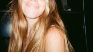 Marilou Instagram - Donner un appareil photo jetable à un enfant ça fait les plus beaux souvenirs 🎞️ 

C’est ma recommandation du jour 🤍