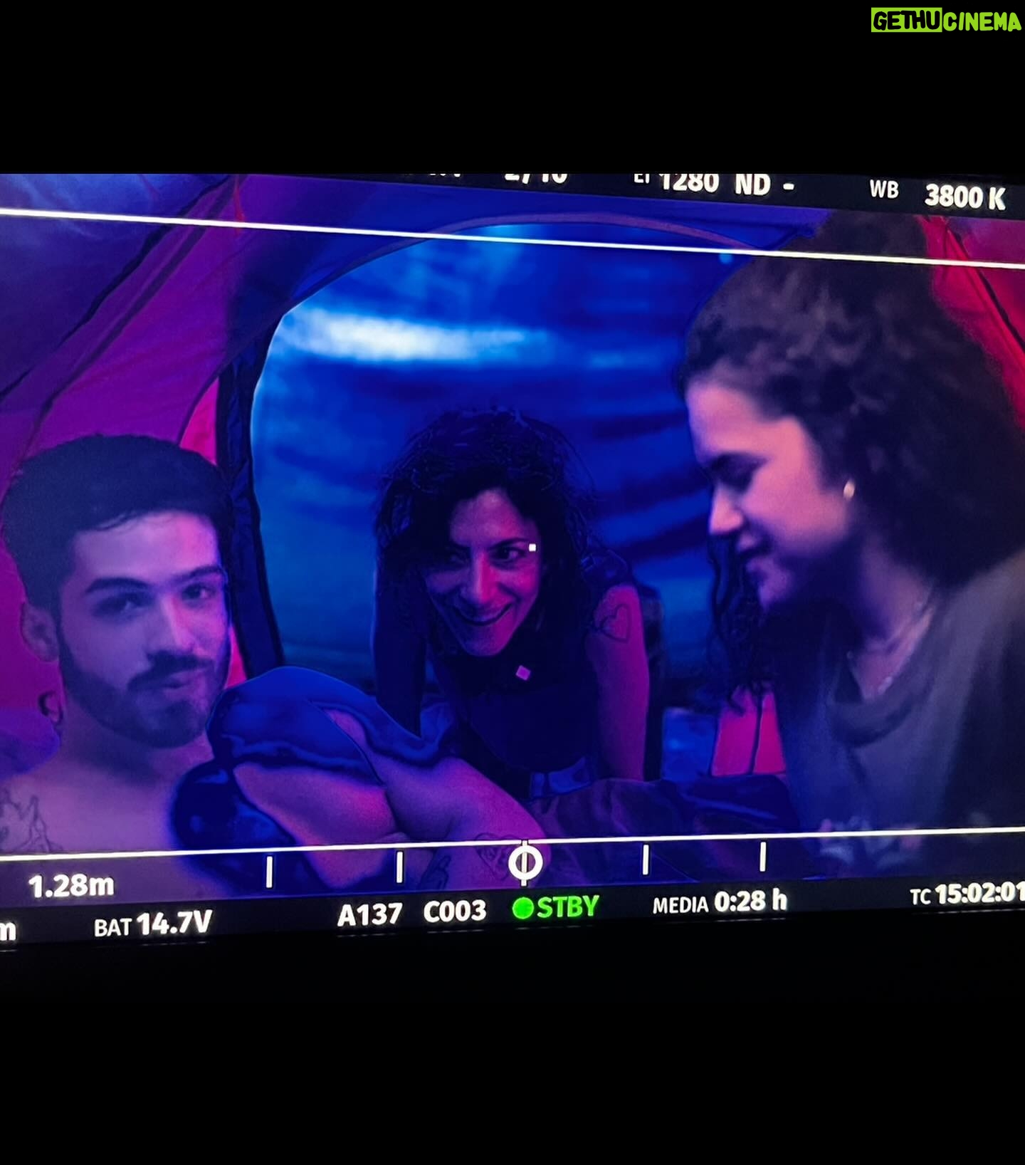 Marina Person - 2.6K Likes - carrossel de selfies dessa temporada de #devoltaaos15 que estreia hoje!
1) com Anita 18 e30, no episódio final
2) primeira diária q dirigi @larissamanoela no episódio 4, acampamento
3) com Fabrício e Camila no acampamento
4) video assist da cena da barraca com Anita e Fabrício
5)claquete
6) Camila, Carol e Anita, na rua das Imperatrizes, indo pro acampamento (ep4)
7) Nila, Larissa e Faiska esperando pra filmar a cena do incêndio da barraca (ep 4)
8) making of da casa de Denis , participação especial de @gduvivier , com Joel e Anita
9) no carro indo da base pro set com @joaoguilherme
10) making of castigo de Filipa com universitária Lúcia @livialagatto