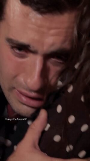 Marisol del Olmo Instagram - Jezabel trata de contener el odio y frustración de Demián. #ElÁngelDeAurora Lunes a vienes 4:30 pm  MEX #LasEstrelllas @royrojasproductor @jp_minor @soymarisoldelolmo