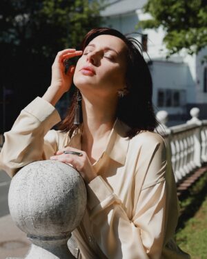 Marusya Klimova Instagram - Эти карточки были сделаны в начале лета, но захотелось поделиться ими сейчас. Настроение совпало) 

Фото @photo.nikikris