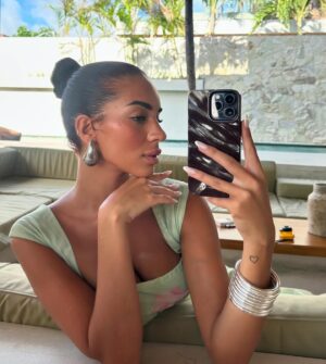 Marwa Merazka Instagram - Bali mood 🌺
