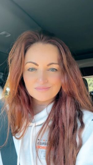 Mary Louis Kanellis-Bennett Instagram - I hesitated to post this because it’s so personal but I am praying and practicing to find a way to my beliefs after 2 years of being scared. AND JUST TO BE CLEAR I HAVE NOT ASKED FOR TIME OFF!!! 

#adrenalglandtumor #adrenal #adrenalfatigue #adrenalhealth