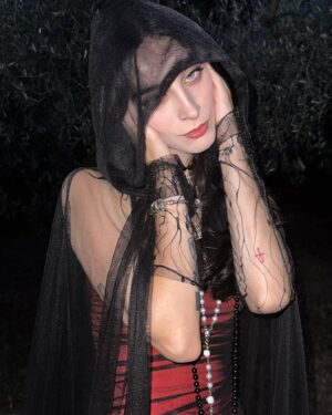 Matilda Morri Instagram - 10 di spade 🦇