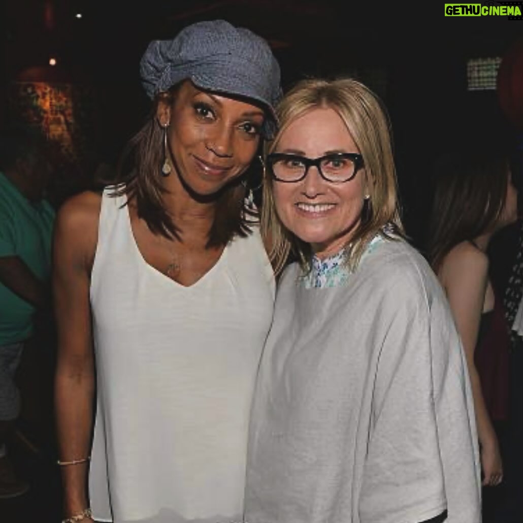Maureen McCormick - 3.2K Likes - Happy Birthday to my dear sis Holly 💕@hollyrpeete ! You are the loveliest!
😘💗🎂 Thank you Holly for making this world so beautiful! Love you Xox