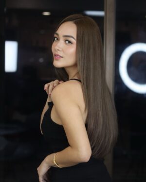 Meg Imperial Instagram - Finally had the chance to visit @tanyhairextensionsplus for a hair extension retouch, and I’m obsessed with the color, volume and length! Feeling fabulous with my refreshed look. 💕 

Thanks ma @tany_macapanta for the beautiful photos. 🥰