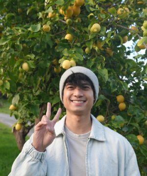 Meganne Young Instagram - I want my own lemon tree 🍋 but since that probably won’t happen anytime soon, I’ll dream through our photos 😁 hello from Adelaide!! Here to celebrate the marriage of our inaanak - yes, mga ninong at ninang na kami sa kasal 😆 it was a full day of socializing and high energy - so in the last slide, Fofo took a picture of the state he found me in while I was recharging my social battery 🫣