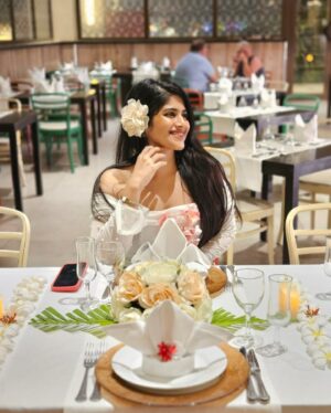 Megha Akash Instagram - Me and my moods ☺️😁😑😣
Love this series ♥️ ! 

Photographers @sreyaakaladharan @ayshu_555