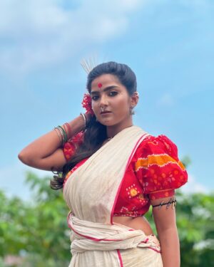 Megha Daw Instagram - আসল রঙ্গবতী কে ? ম্যান্ডি না চাঁপা?🤪🤭

#kothha #starjalsha #mandy #newlook

Outfit and styling: @jayantisen99 dii ✨ & @basusampurna dii✨
Hair : @pinkigupta259 dii
Make up: #meghadaw