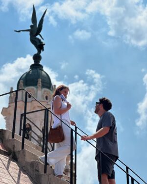 Melani Olivares Instagram - Rebosamos de amor. Cuba para siempre en el corazón ! Graciaaaas! 🩷🩷🩷 
#marianopeña 🩷🩷🩷

@enjoytravelgroup_ @jazzvila 

@jose_lamuno 
@jonimarley7 @horasanz @marttinaol_ @rafa_cuore @jeiser_cd @royaltonhabana