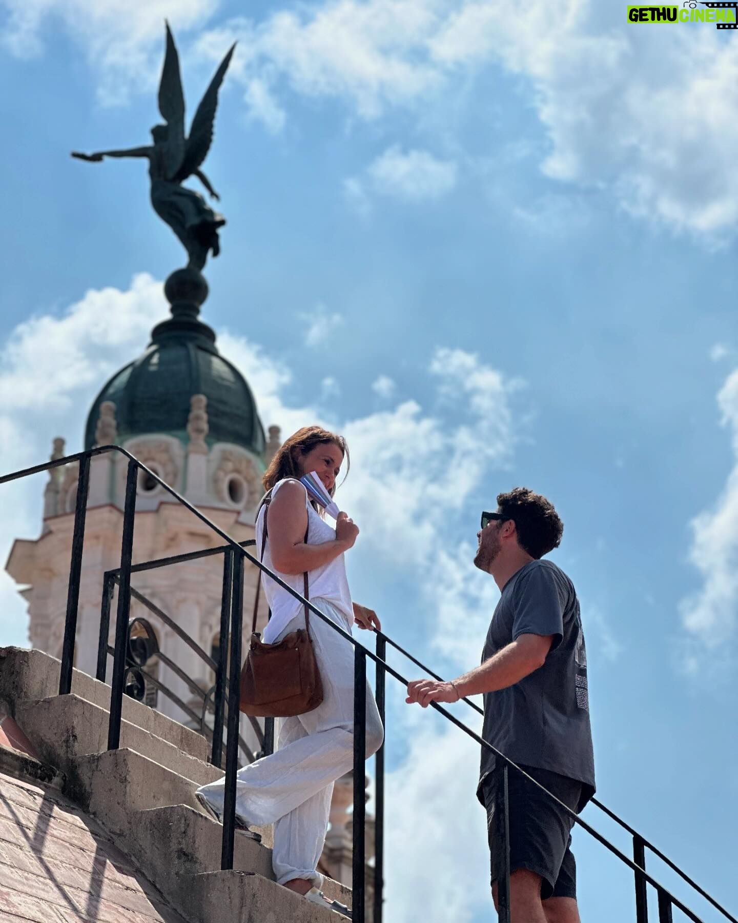 Melani Olivares - 29.9K Likes - Rebosamos de amor. Cuba para siempre en el corazón ! Graciaaaas! 🩷🩷🩷
#marianopeña 🩷🩷🩷
@enjoytravelgroup_ @jazzvila
@jose_lamuno
@jonimarley7 @horasanz @marttinaol_ @rafa_cuore @jeiser_cd @royaltonhabana