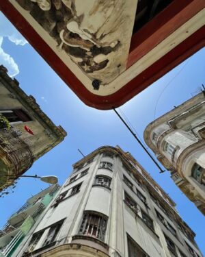 Melani Olivares Instagram - Cuba… 

Mariano peña y yo pensábamos que veníamos a devolveros tantisimo  amor que recibimos del pueblo cubano por Aida ) Nos equivocamos , es imposible devolver lo queridos que nos sentimos. Gracias de  corazón . 
Mariano y Melani 

@enjoytravelgroup_ 
@jazzvila 
@rafa_cuore