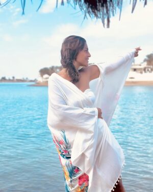Menna Fadali Instagram - Life is not long to try everything, nor short to remember everything. But it’s beautiful if we know it’s worth noting 🤍♍️