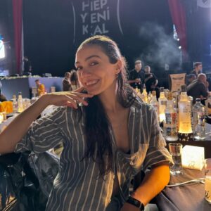 Actress Merve Dizdar HD Instagram Photos and Wallpapers September 2024