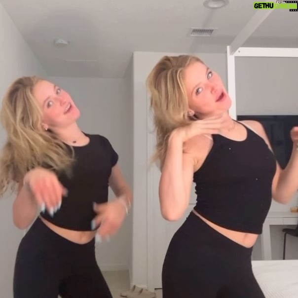 Mia Allan - 13.4K Likes - Last day of summer, it’s time to whip your hair 💁🏼♀️💁🏼♀️
#dance #summer #beauty #twins
@ellaallanofficial @miaallanofficial @sephora @bumbleandbumble @milkmakeup @benefitcosmetics @kendrascott @aerie @willowsmith