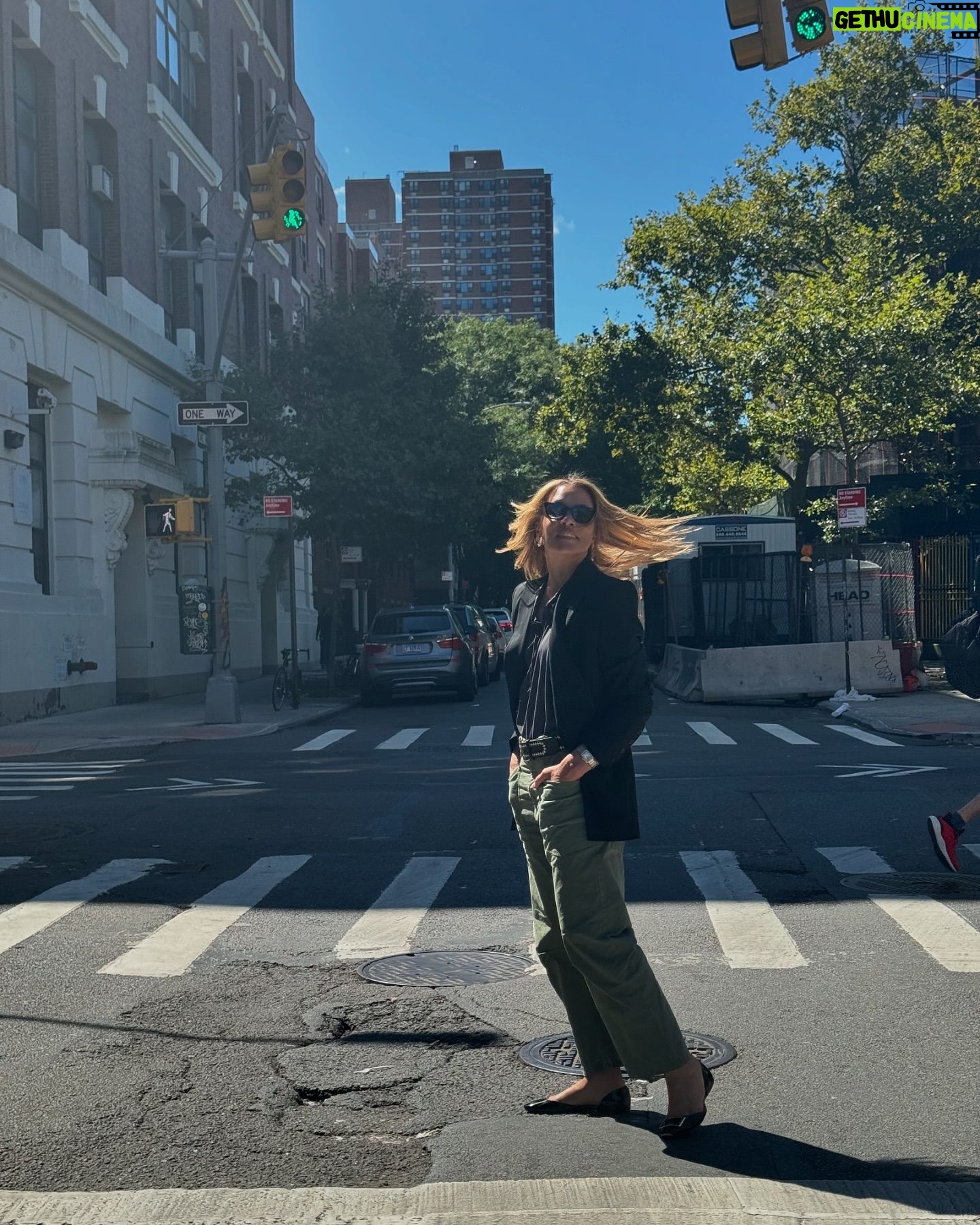 Michael Michele - 849 Likes - My people. My Vibe. For 35 yrs
Always has been
-
NY lives 🗽🍎