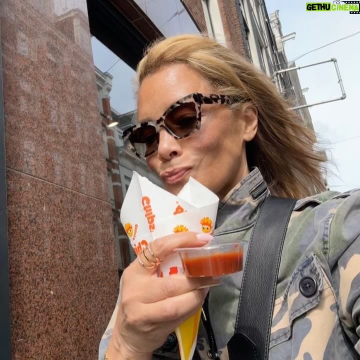 Michael Michele - 1K Likes - Summer 24’ 🇳🇱🇮🇹🇹🇷🇫🇷🇵🇹✈️🚆🌎
-
#LiveLifeFully