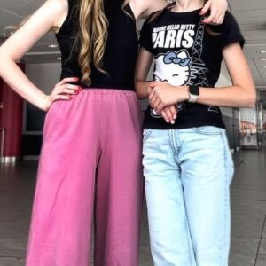 Michaela Pecháčková Instagram - ♥️✈️🙋‍♀️
#sisters #sisterhood #fly #paradise