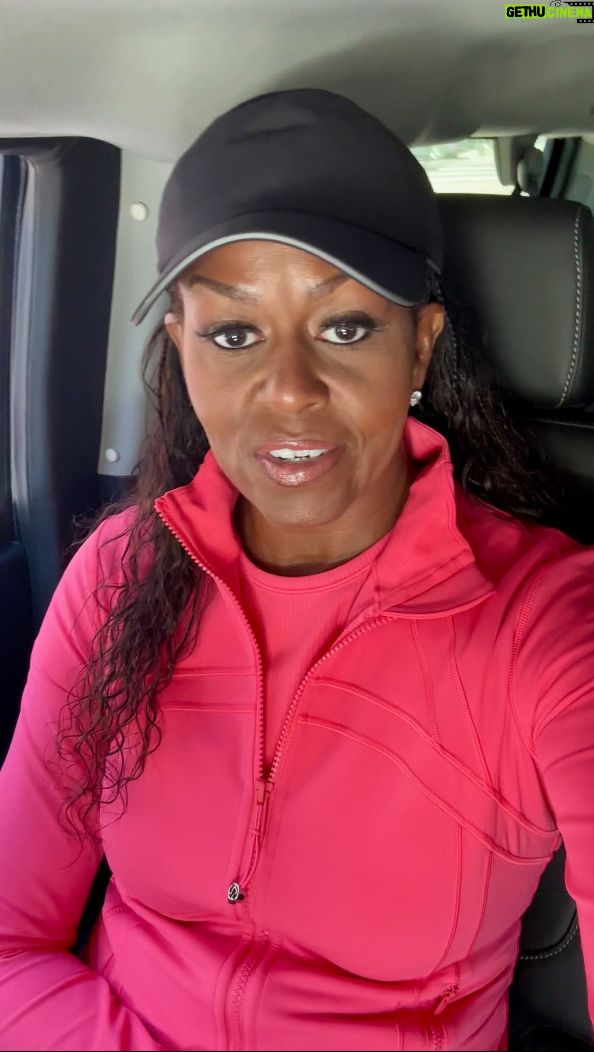 Michelle Obama - 240K Likes - While in Denver, I stopped by the @tatteredcoverbookstore and signed some copies of The Light We Carry. I’ve enjoyed doing these surprise bookstore visits throughout the year – and this time I decided to bring some folks from my team along with me!
Which bookstore should I stop by next? Tag them below. 📚