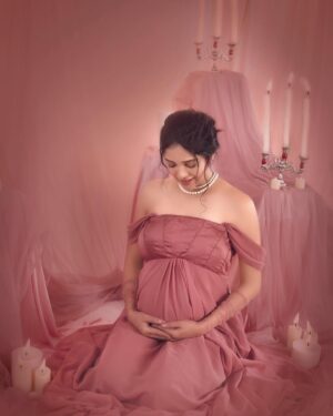 Milana Nagaraj Instagram - “Someday I’ll look back and say, I blinked and you were out”
So I hope to also say 
“But I saw it all, I soaked it in, I was there and so were you making me feel like a queen, even before you were out there”

PC: @tinyyawnsphotography 
Styling: @tejuanjankumar 
Outfit: @tejukhushistylefiles 
MUA: @makeup_sachin

P.s @tinyyawnsphotography Thanks for pushing me to do the shoot.. Will cherish these forever 🤍