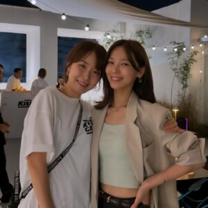 Min Sun-ye Instagram - 드디어.
가희언니 지도자의 꿈이 시작되는 곳🌈
@karymarket_ 
멋진공간에서
많은 훌륭한 분들과 함께.
너어무 축하해요 언니 
@kahi_korea 

#KISECREW
#기세크루
#dancestudio