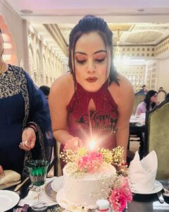 Actress Minakshi Jaiswal HD Photos and Wallpapers August 2024