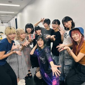 MindaRyn Instagram - #MindaRynアニサマメモリー

今年は『Animelo Summer Live 2024 -Stargazer-』に出演もできて、最高のライブも三日間楽しめて、本当に忘れられないすごい夏になりました！😊
先輩の皆さんといっぱい写真撮れさせていただきました！📸

撮れなかった方もいるのですが、本当に最高のアーティストのみなさんと #アニサマ ご一緒できてとっても光栄です！

アニソンの世界は最高すぎる！と思った！
この世界にMindaRynが存在できて嬉しい！

これからも先輩のみんなから頂いたPASSIONを大事にして前に進みます！🔥

—————————

This year, I had the amazing opportunity to perform at ”Animelo Summer Live 2024 -Stargazer-“ and enjoyed three incredible days of unforgettable concerts! It truly became an extraordinary summer that I’ll never forget!😊

I was lucky enough to take lots of photos with many Sempai!📸

Although there were some I couldn’t get the chance to ask them for photo, but it was such an honor to share the stage with so many amazing artists at #AniSama!

The world of anime songs is just too awesome! I‘m so happy that MindaRyn can be a part of it!

I’ll keep moving forward, cherishing the PASSION I received from all the Senpai! 🔥

—————————

หน้าร้อนปีนี้ งาน「Animelo Summer Live 2024 -Stargazer-」ปีนี้ นอกจากจะได้ไปชมไลฟ์ทั้ง 3 วันแล้ว MibdaRyn เองก็ได้เป็นส่วนหนึ่งของงาน ในฐานะศิลปินในวันที่ 1 ด้วยค่ะ!
เป็นความทรงจำที่จะไม่มีวันลืมเลย😊

มีโอกาสได้ถ่ายรูปกับรุ่นพี่หลายคน ที่เป็นไลน์อัฟในวันเดียวกันหลายคนเลย📸

มีบางคนที่หาโอกาสเข้าไปขอถ่ายไม่ได้ แอบเสียดาย แต่ศิลปินทุกๆ คนที่มาในงานสุดยอดมากจริงๆ ค่ะ ดีใจมากๆ ที่ได้เจอกันงาน #อานิซามะครั้งนี้

ยิ่งตอกย้ำความรู้สึกที่ว่า โลกของอานิซอง เต็มไปด้วยคนที่สุดยอดมากๆ ดีใจมากๆ ที่ MindaRyn ในเป็นส่วนหนึ่งในวงการที่สุดยอดนี้

หลังจากนี้มายด์ก็จะเก็บเอา PASSION ที่ได้รับจากรุ่นพี่ทุกๆ คน และก้าวต่อไปข้างหน้าค่ะ🔥