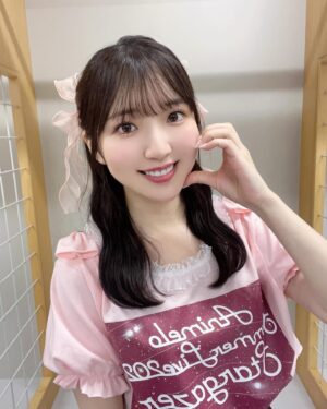 Moe Toyota Instagram - 🤎❤️

アニサマオフショット🪽

北宇治の制服大好き☺️💞
また着られるといいな🥹✨

Tシャツも可愛くリメイク
して貰いました🥹💓

#アニサマ
#響けユーフォニアム
#北宇治カルテット