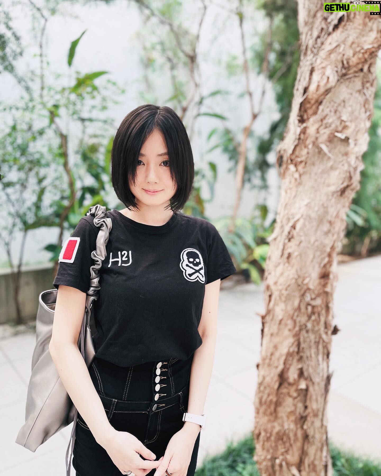 Moemi Katayama - 6.7K Likes - ✂︎
長さの調整で
またまたFONS'へ!
髪が短いと頻度高くなるよね🙄
いつもスペシャルにドンピシャな
ヘアスタイルにしてくださるので幸せ
いつも右側だけはねるって相談したら
髪の乾かし方を教えてもらって
だいぶ落ち着いてきた🙌ワーイ
堀川さんいつも
ありがとうございます❇︎
#fons #堀川智明 さん #北青山 #表参道 #moemikatayama