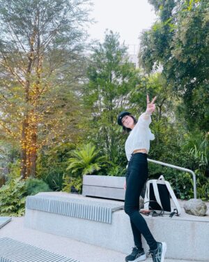 Moemi Katayama Instagram - 🫠

残暑、厳しい🫠
片山、暑い🫠

#moemikatayama 

脳が溶けそう🫠