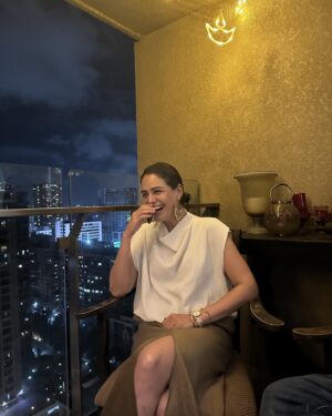 Mona Singh Instagram - Mood ♥️#instagood #fridaynight #white #instamood #instafashion