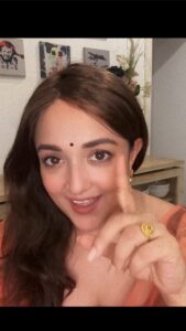 Actress Monali Thakur HD Photos and Wallpapers October 2024