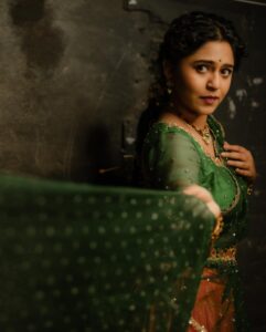 Actress Mrunmayee Deshpande HD Instagram Photos and Wallpapers September 2024