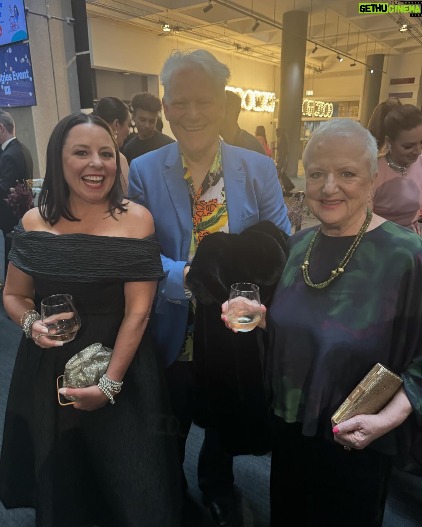 Myf Warhurst - 5.8K Likes - Glam squad at last nightās Logies. So many lovely faces. A joy to be there as @zanroweās emotional support animal for her first Logie nom for Take 5. Felt glorious in my @rebeccavallance frock that didnāt require any ironing or a bra (win) and letās take a moment for my fabulous vintage jewels from @johannajohnsonofficial and makeup by @belinda.l.weber. Adored it all. Didnāt slip over. Feel very old today. The end. Thanks ABC TV for the invite ā¤ļø
