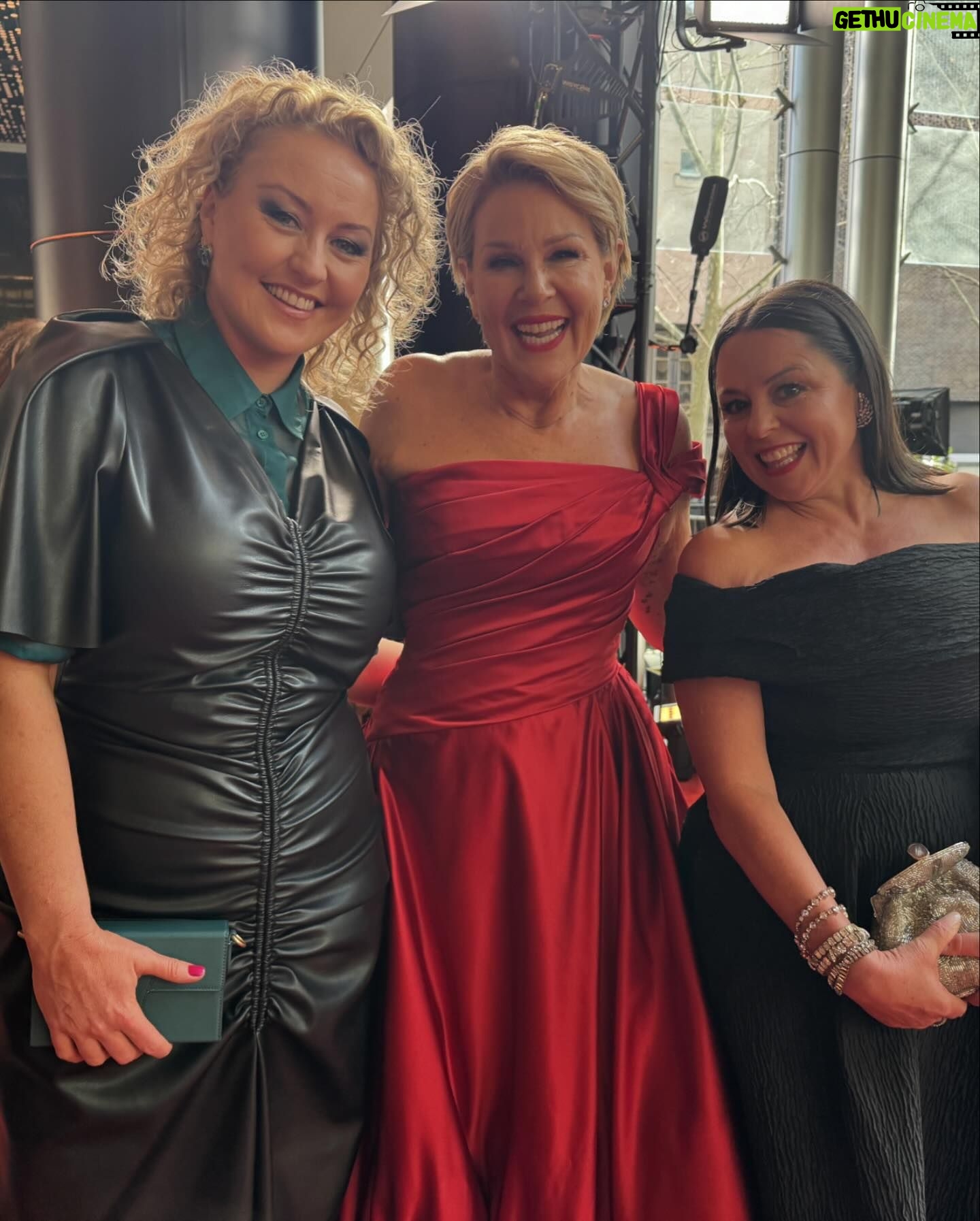 Myf Warhurst - 5.8K Likes - Glam squad at last nightās Logies. So many lovely faces. A joy to be there as @zanroweās emotional support animal for her first Logie nom for Take 5. Felt glorious in my @rebeccavallance frock that didnāt require any ironing or a bra (win) and letās take a moment for my fabulous vintage jewels from @johannajohnsonofficial and makeup by @belinda.l.weber. Adored it all. Didnāt slip over. Feel very old today. The end. Thanks ABC TV for the invite ā¤ļø