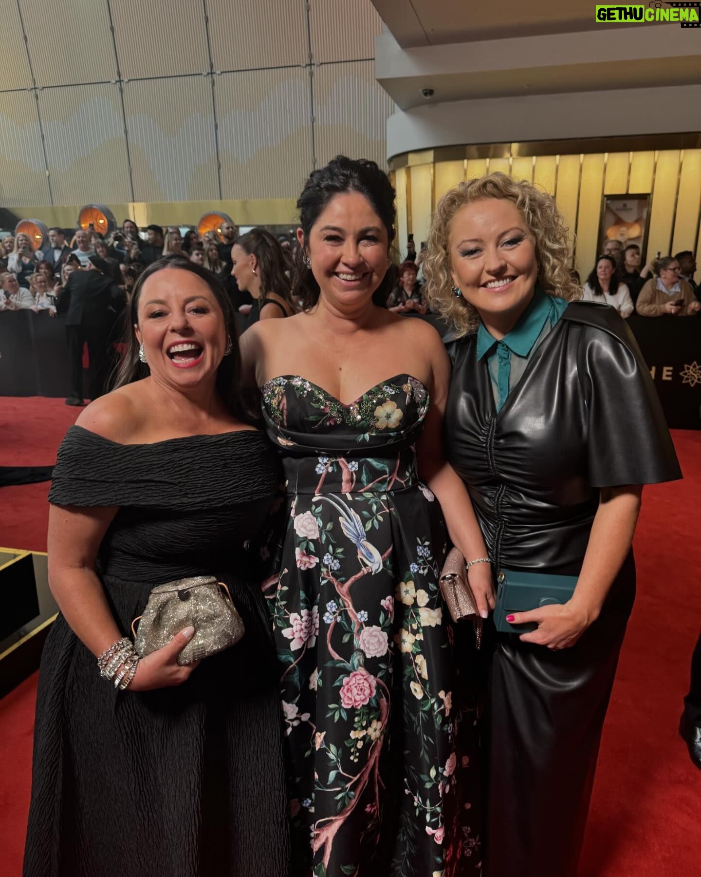 Myf Warhurst - 5.8K Likes - Glam squad at last nightās Logies. So many lovely faces. A joy to be there as @zanroweās emotional support animal for her first Logie nom for Take 5. Felt glorious in my @rebeccavallance frock that didnāt require any ironing or a bra (win) and letās take a moment for my fabulous vintage jewels from @johannajohnsonofficial and makeup by @belinda.l.weber. Adored it all. Didnāt slip over. Feel very old today. The end. Thanks ABC TV for the invite ā¤ļø