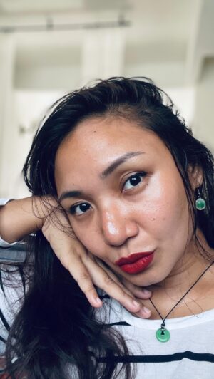 Nadia Aqilah Instagram - Siapa tau lagu ni dah masuk fasa sakit sakit belakang kan? 🤣 

#nadiaaqilahsings