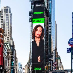 Nadya Dorofeeva Instagram - Це білборд на Times Square у Нью-Йорку сьогодні.
І це надзвичайно важлива подія для мене, адже я все життя , щодня, працюю над тим, щоб мої пісні слухали та любили. І вперше трек українською мовою, мій «Нітрогліцерин», Spotify додав до свого світового та українського плейлистів EQUAL одночасно!

Звісно, мені це дуже приємно , адже завдяки цьому українська музика виходить на новий рівень, а міжнародна музична спільнота «підсвічує» її. Але важливіше  те, що це можливість говорити через свою творчість , просувати українське на світовому рівні та привертати увагу до України та української сучасної музики ❤️‍🔥

Це дуже окриляє та надає сил творити ще більше! Вдячна @spotify за підтримку та підсилення жінок у музиці