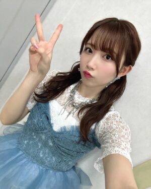 Nagisa Aoyama Instagram - 青山なぎさ 1st Album『解放』発売記念リリースイベントinアスナル金山✨

ありがとうございました！
1曲目は「ホントの気持ち」🎤

上昇気流巻き起こす〜♪🌧
2曲目でまさかのゲリラ豪雨…💦笑

そんな中、最後まで聞いてくださって嬉しかったです！🥲

忘れられない思い出がまた1つ増えました🫶
本当に気をつけて帰ってね！
#青山なぎさ_解放 #青山なぎさ #アスナル金山 #愛知 #リリースイベント
