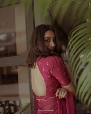Namitha Pramod Instagram - ♥️🫶🏼♾️
📷: @storiesbyshinjukurian / @weddingfabes_ 
Beautiful saree : @la_ve_byanaghavenu