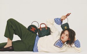 Naomi Trauden Instagram - CLASSY.10月号🪽

ミニバッグたくさん！

珍しく私服紹介してるページもあるので、ぜひチェックです〜🫶