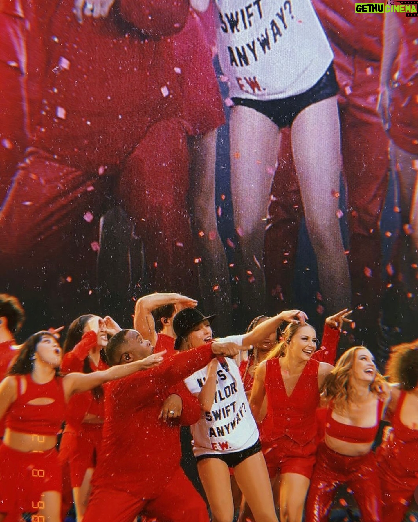 Natalie Peterson - 38.6K Likes - Last night we closed out 8 shows @wembleystadium and a 4 month European Leg of tour. Still processing how magically epic that show was!!! Seeing your faces when “Florida!!!” started playing and we surprised all 92,000 of you was a priceless moment that I will never forget 🥹 More posts to come but for now, So Long London 🤍 Time to go home and cry 💔
Also the music video for “I Can Do It With A Broken Heart” is making me emotional and I had to include it 🤍 Beyond grateful for this crazy wild life
#erastourlondon #wembleystadium #london #florida #florenceandthemachine #taylorswift #tstheerastour #erastourdancers