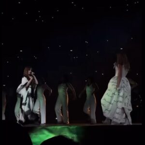Natalie Peterson Instagram - Last night we closed out 8 shows @wembleystadium and a 4 month European Leg of tour. Still processing how magically epic that show was!!! Seeing your faces when “Florida!!!” started playing and we surprised all 92,000 of you was a priceless moment that I will never forget 🥹 More posts to come but for now, So Long London 🤍 Time to go home and cry 💔

Also the music video for “I Can Do It With A Broken Heart” is making me emotional and I had to include it 🤍 Beyond grateful for this crazy wild life 

#erastourlondon #wembleystadium #london #florida #florenceandthemachine #taylorswift #tstheerastour #erastourdancers