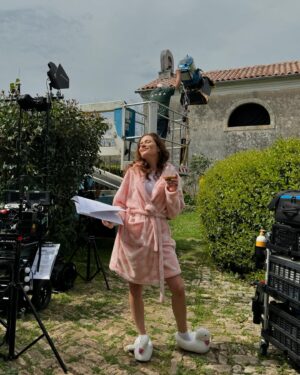 Nataliia Denysenko Instagram - З Днем Українського кіно 🎥 
Це дійсно свято для мене !!! Бо без українського кіно-телевиробництва я не уявляю свого життя! 
Де і ким я тільки не була !!! 😅 
ОБООООЖНЮЮЮ ВСІМ СЕРЦЕМ ЦЮ СФЕРУ! 
Хай живе Українське кіно! Нехай процвітає!  Чудових нам сценаріїв, щедрих бюджетів, класних ролей…!!! 
Вірю в майбутнє нашого кіно 🙏🏻🤍