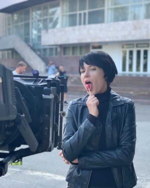 Nataliia Denysenko Instagram - З Днем Українського кіно 🎥 
Це дійсно свято для мене !!! Бо без українського кіно-телевиробництва я не уявляю свого життя! 
Де і ким я тільки не була !!! 😅 
ОБООООЖНЮЮЮ ВСІМ СЕРЦЕМ ЦЮ СФЕРУ! 
Хай живе Українське кіно! Нехай процвітає!  Чудових нам сценаріїв, щедрих бюджетів, класних ролей…!!! 
Вірю в майбутнє нашого кіно 🙏🏻🤍